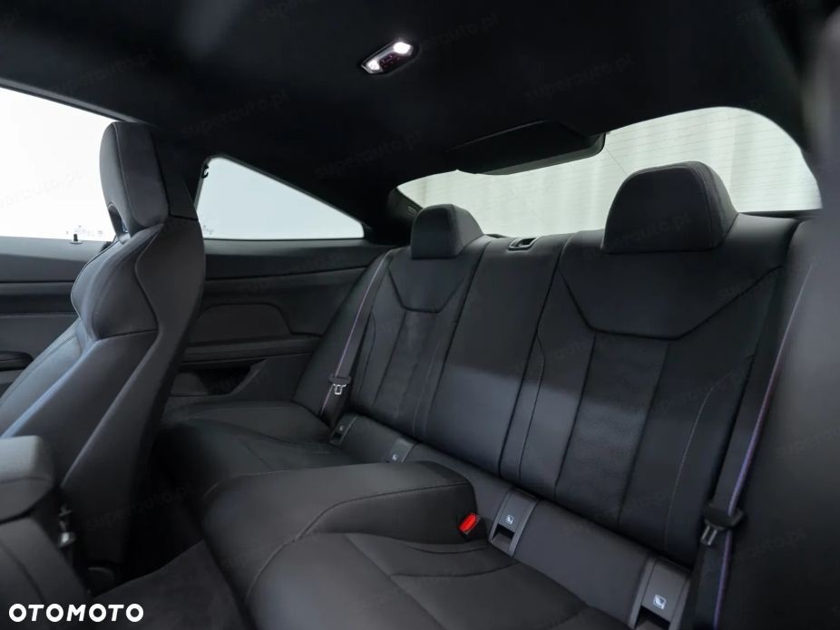 BMW M4 Competition M xDrive - 13