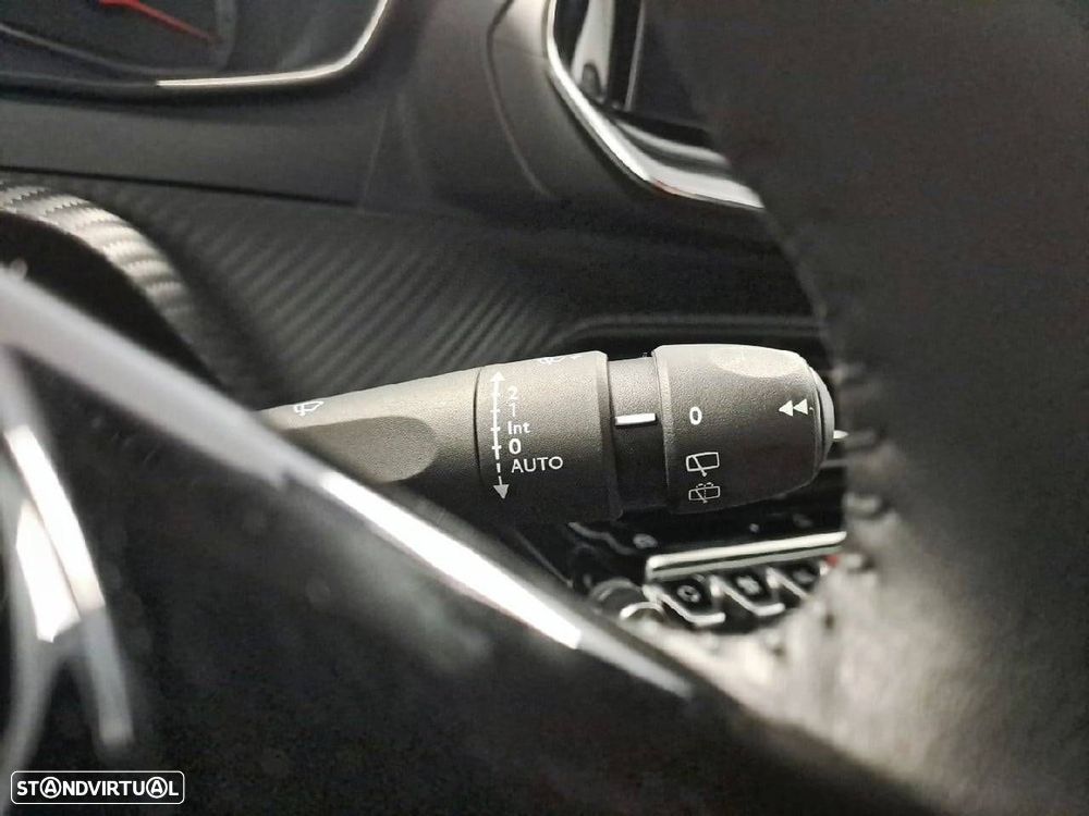 Peugeot 2008 1.2 PureTech Style - 15