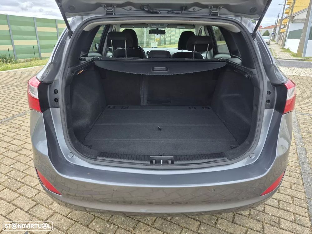 Hyundai i30 SW 1.4 CRDi Blue Active - 12