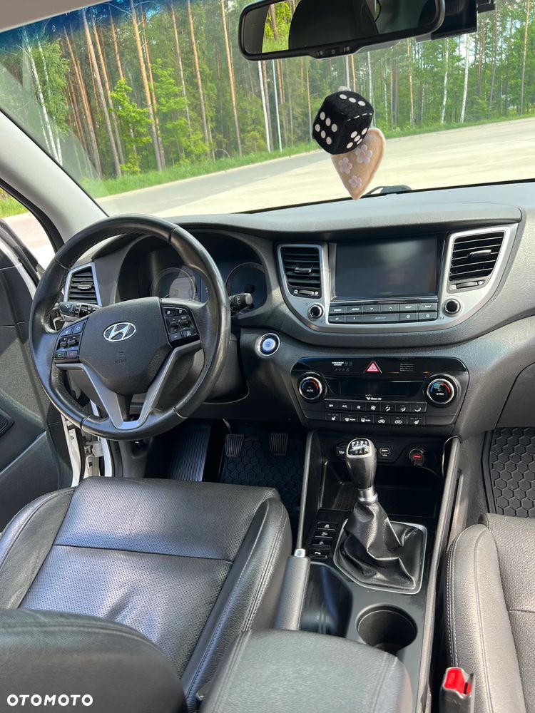 Hyundai Tucson 1.7 CRDI BlueDrive Style 2WD - 8
