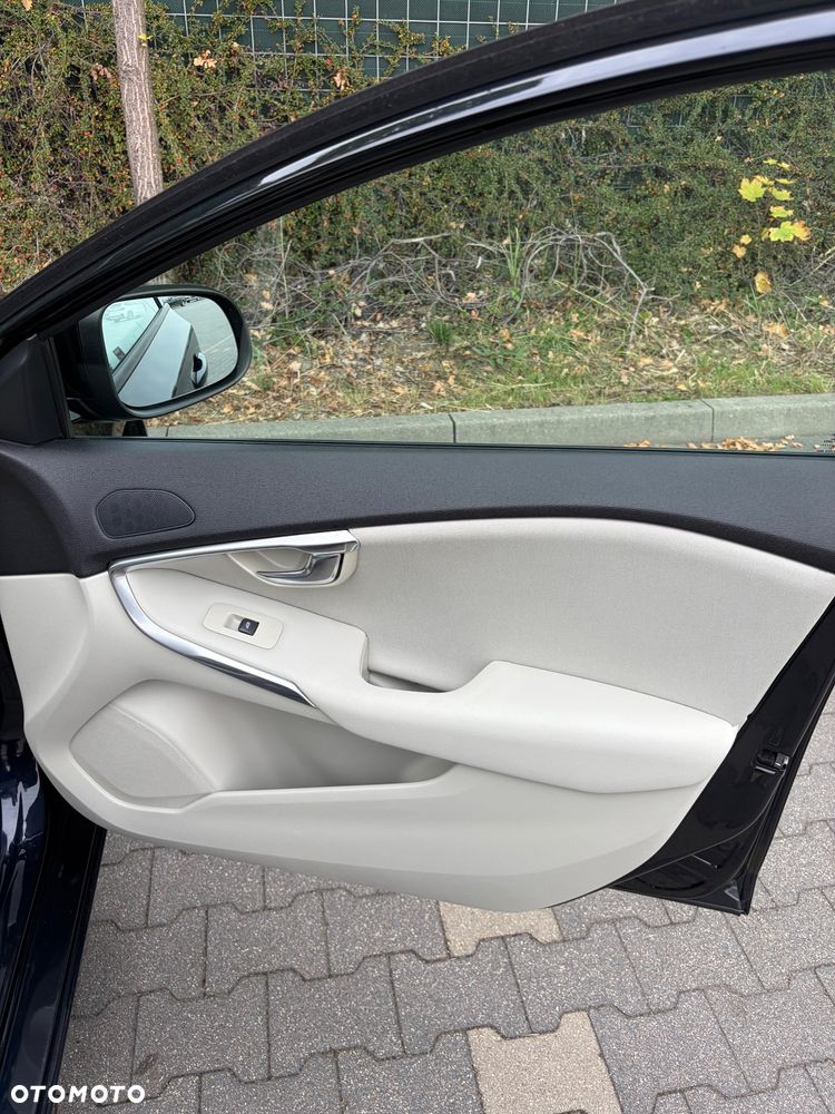 Volvo V40 - 27