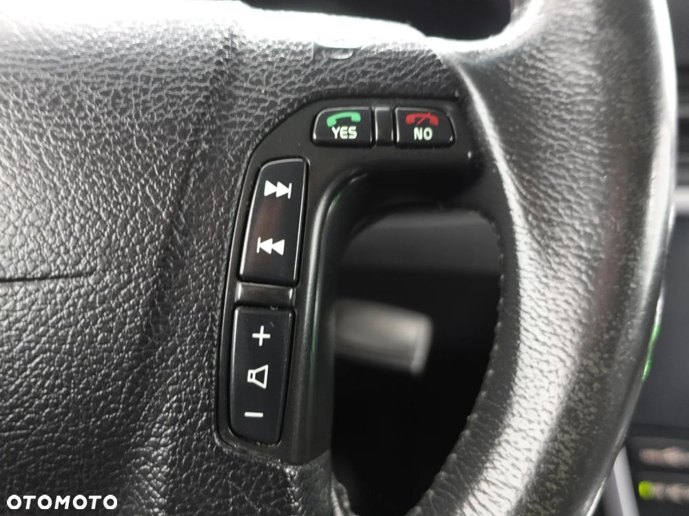Volvo XC 70 D5 AWD Momentum - 38
