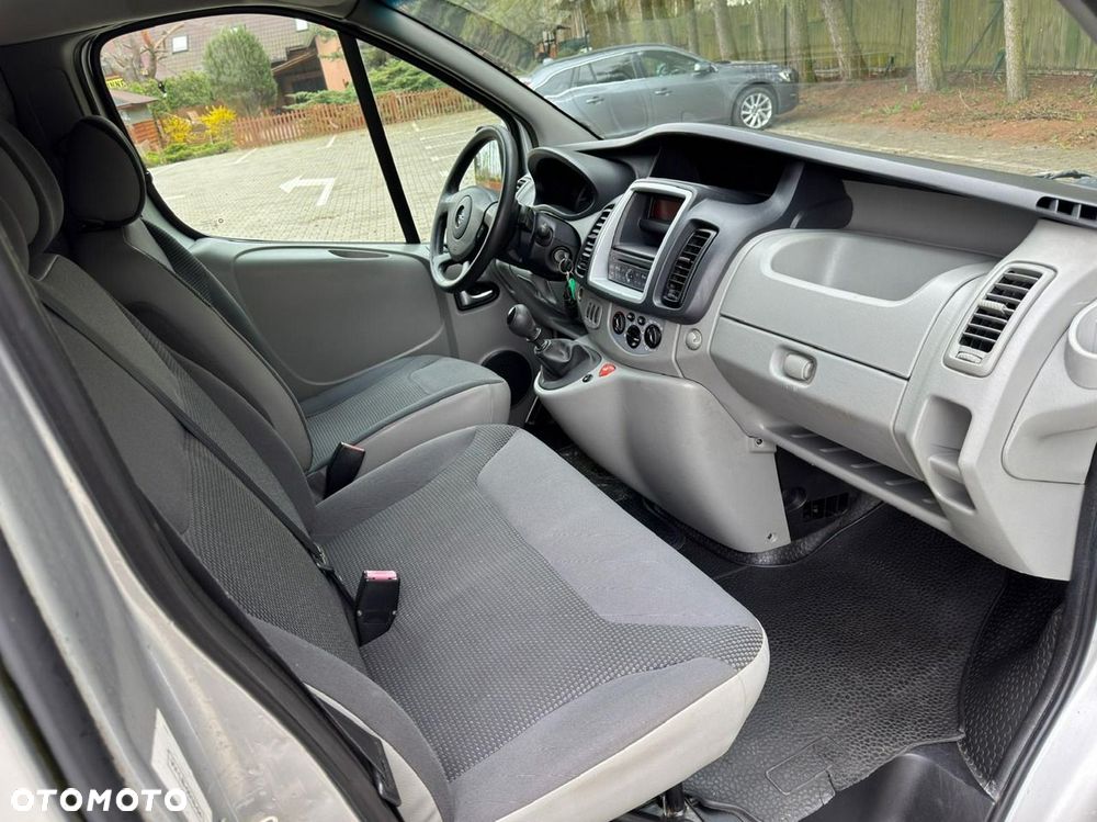 Opel Vivaro - 16