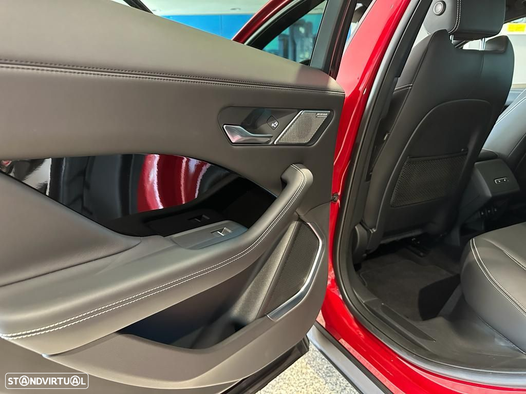 Jaguar I-Pace - 33