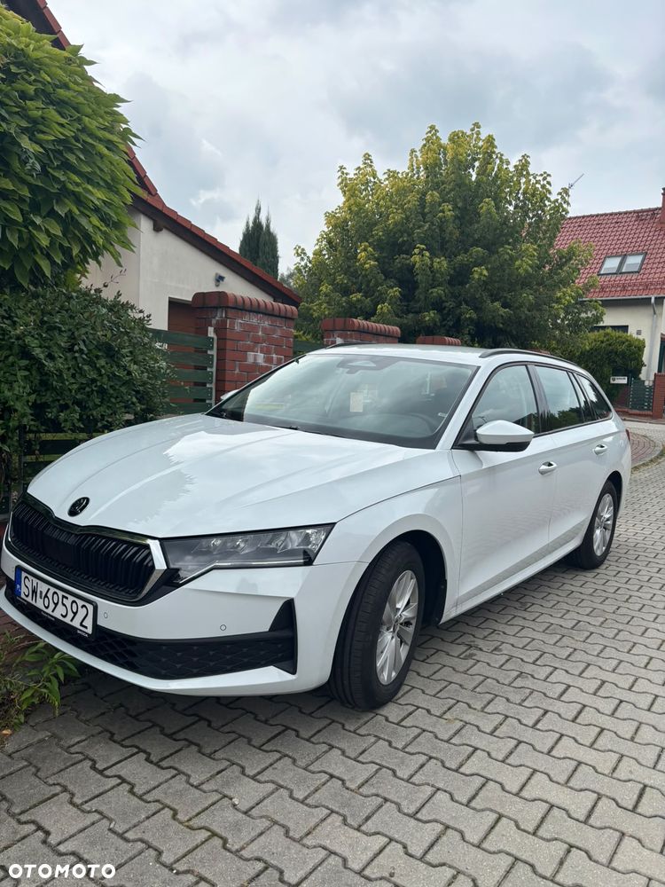 Skoda Octavia 2.0 TDI Drive Essence - 1
