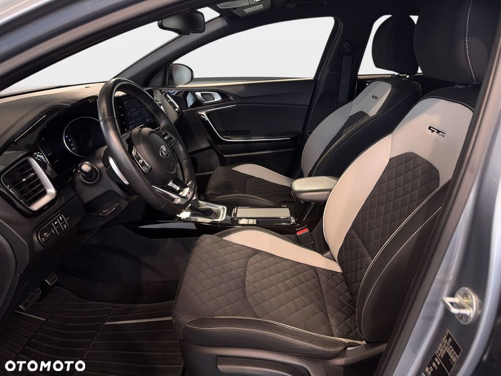 Kia ProCeed - 13