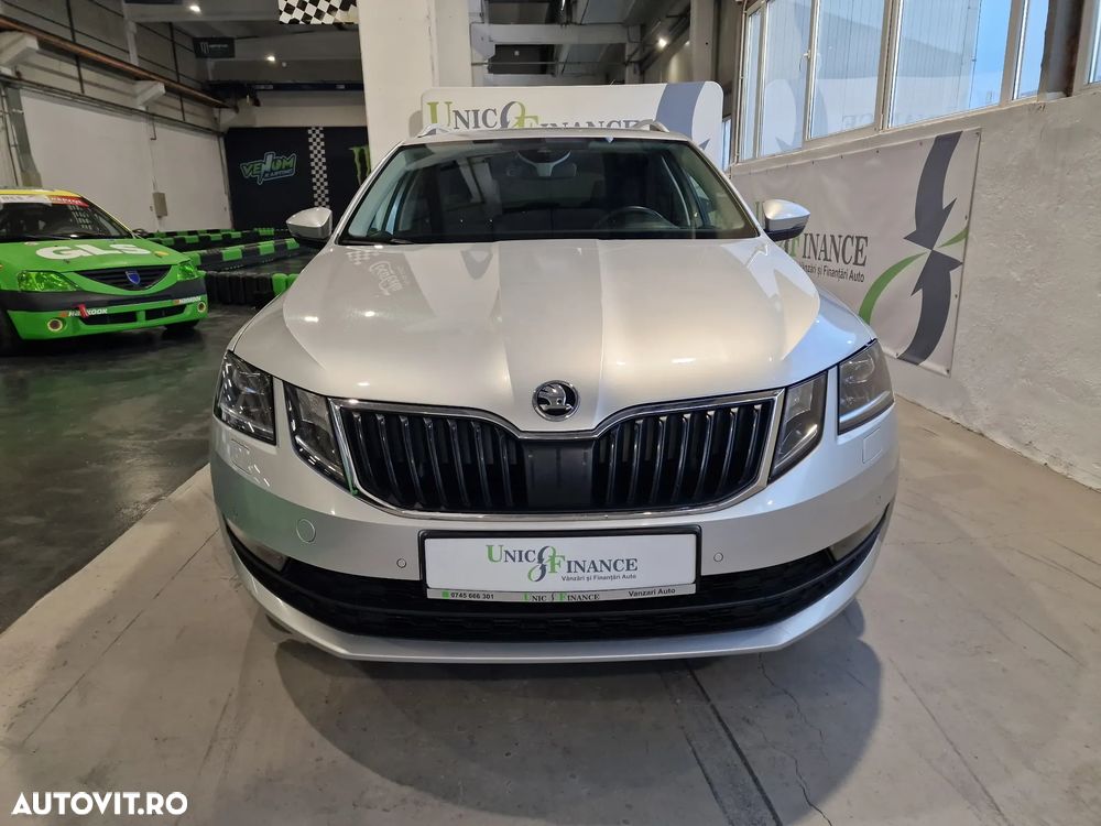 Skoda Octavia 1.6 TDI DSG Style - 10