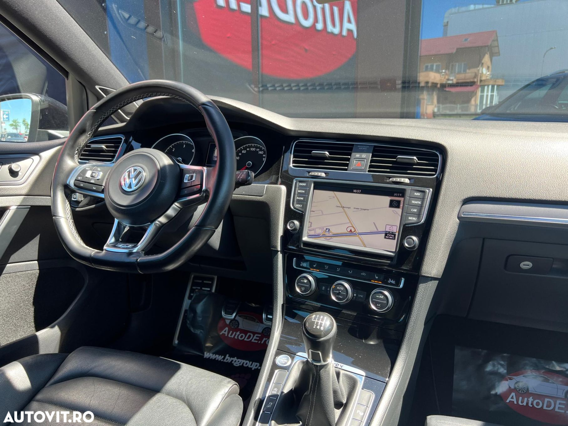 Volkswagen Golf - 10