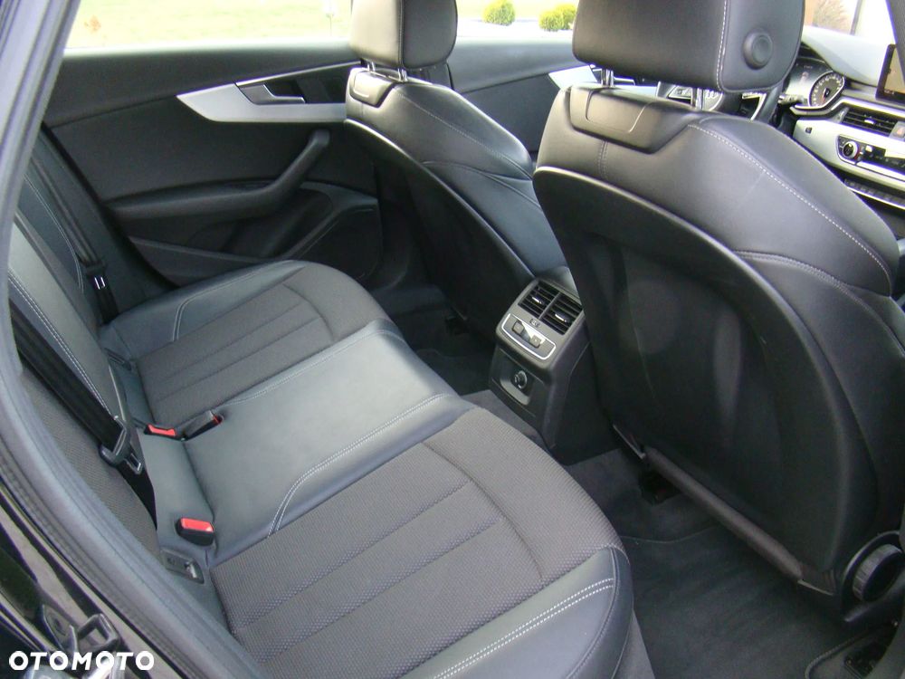 Audi A4 Avant 2.0 TFSI ultra Sport - 33