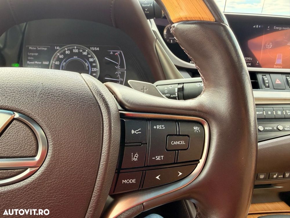 Lexus Seria ES 300h Luxury Line - 17
