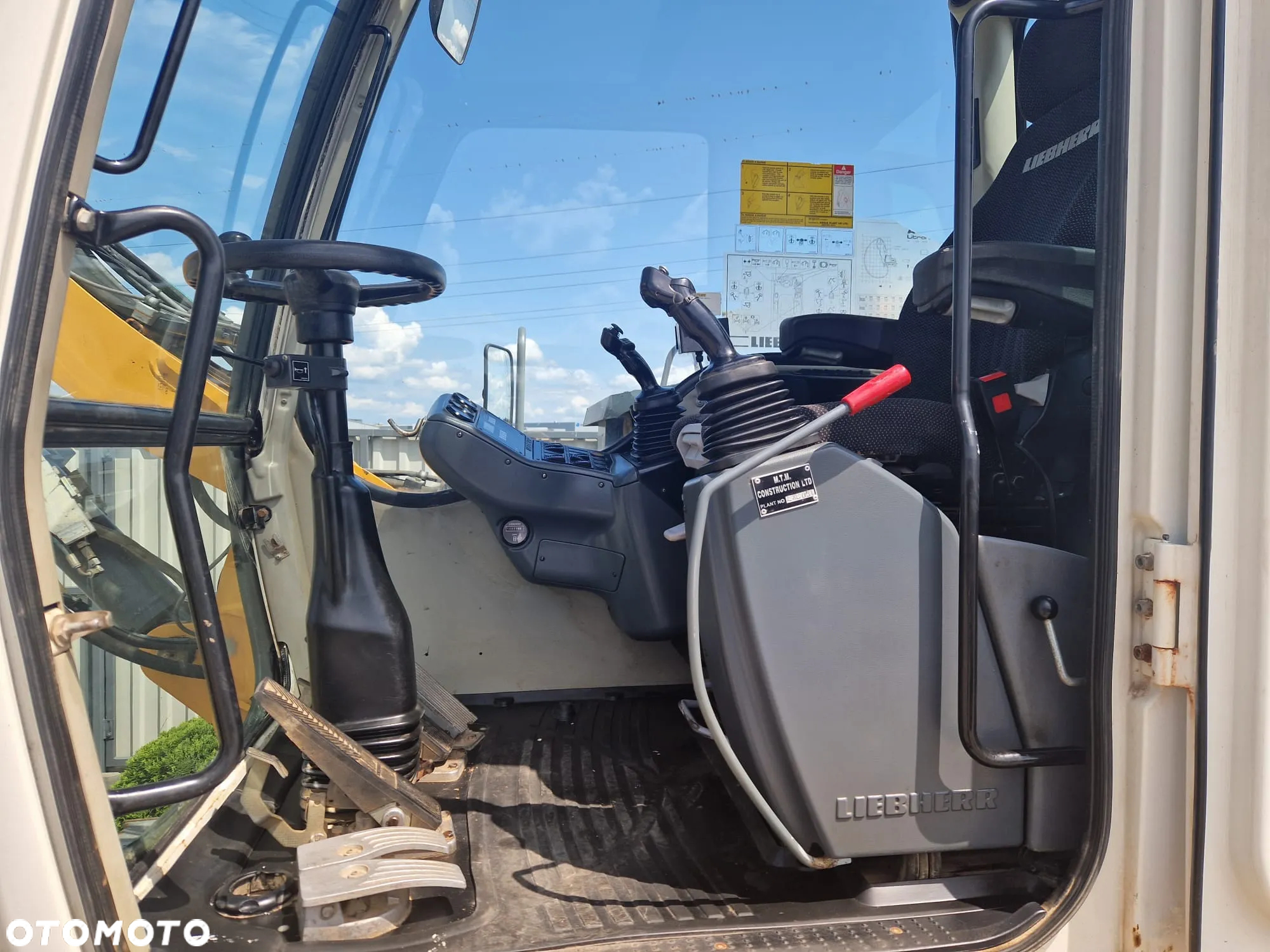 Liebherr A311 Litronic * 2013r. * 10 599 mth * Powertilt * 4x skrętne koła * - 32