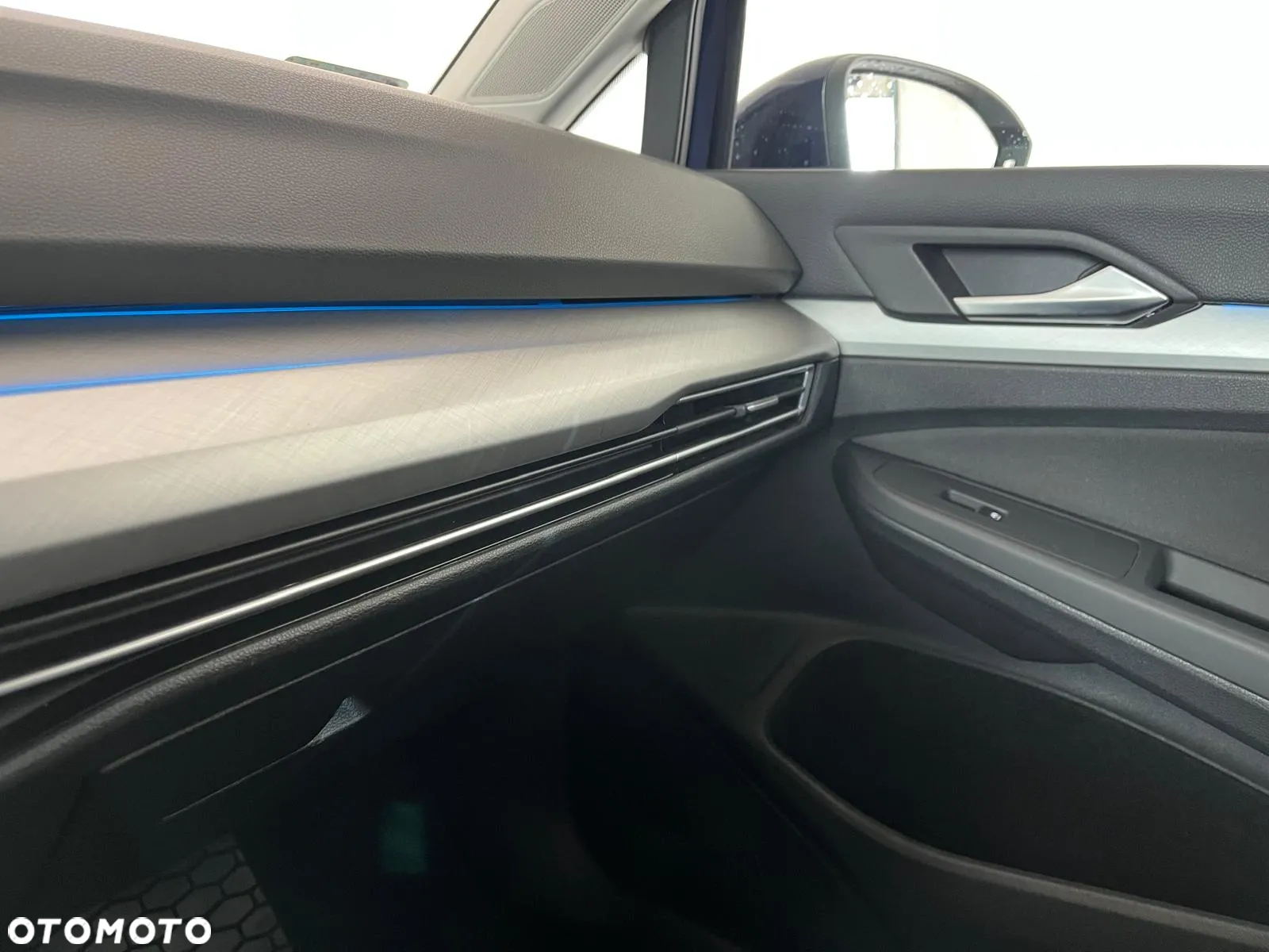 Volkswagen Golf VIII 1.5 TSI EVO Life - 19