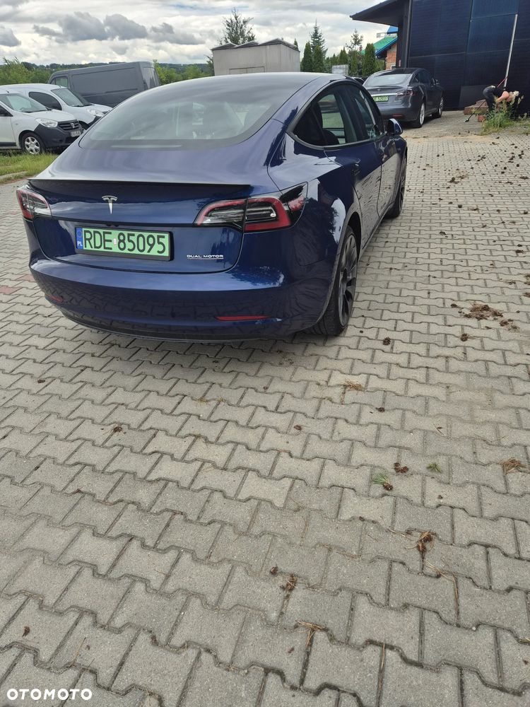 Tesla Model 3 Langstreckenbatterie Allradantrieb Dual Motor - 3