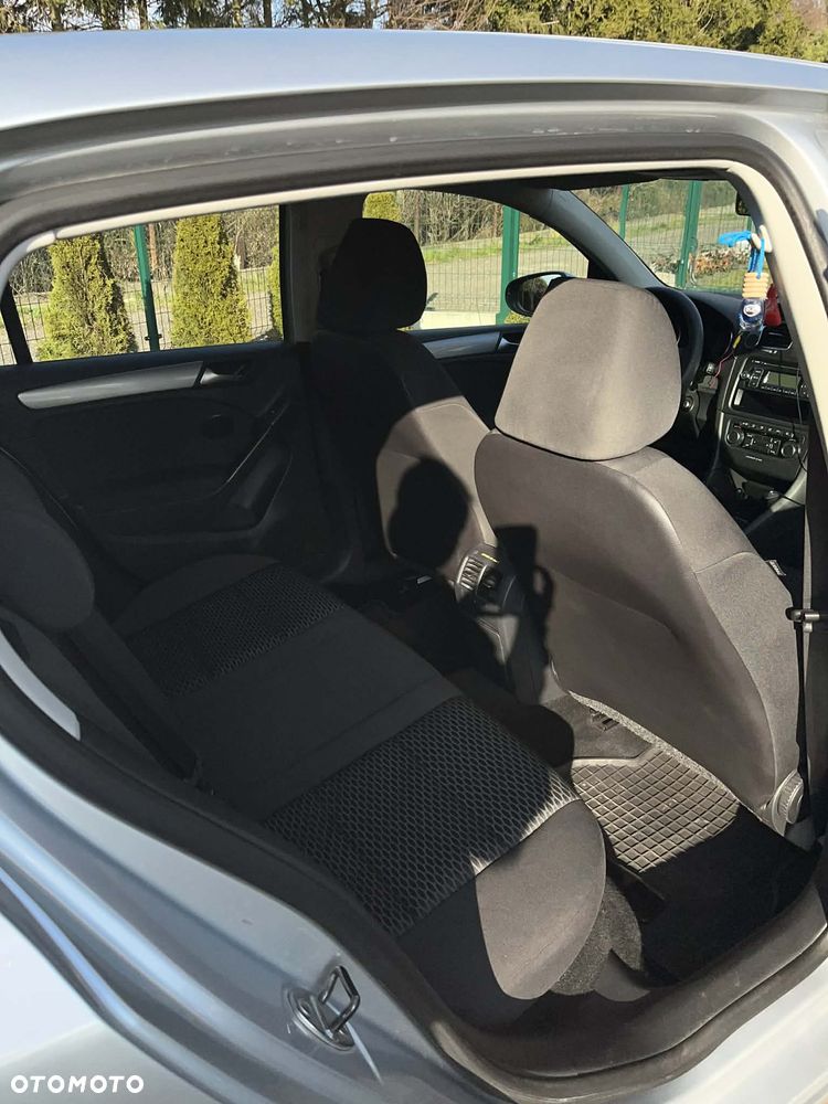 Volkswagen Golf 1.6 Comfortline - 19