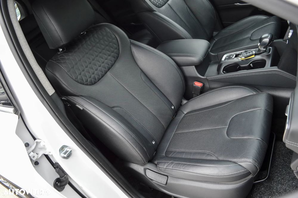 Hyundai Santa Fe 2.2 CRDi 2WD Premium - 33