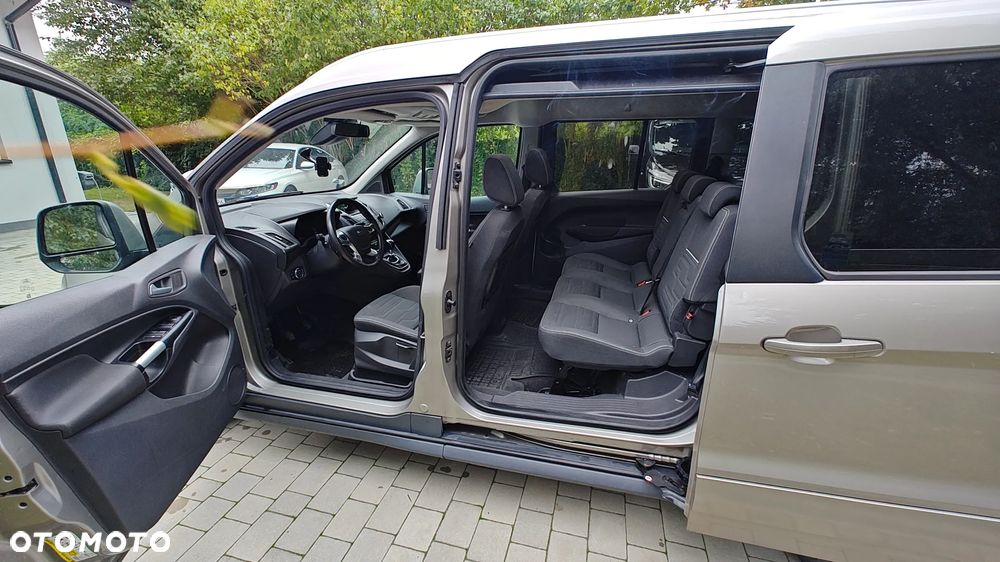 Ford Tourneo Connect Grand - 5