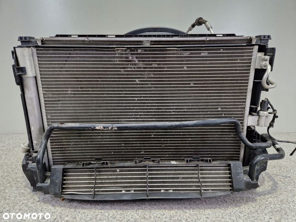 KOMPLET CHŁODNIC WENTYLATOR CLS W218 500 550 V8 E KLASA W212 SL 231 - 1