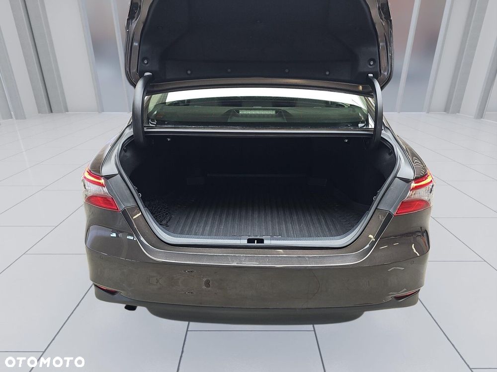 Toyota Camry 2.5 Hybrid Comfort CVT - 19