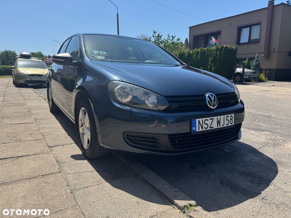 Volkswagen Golf - 6