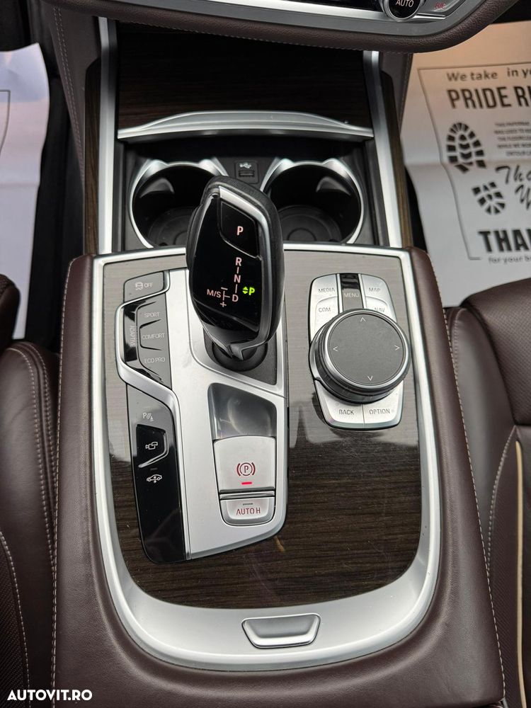 BMW Seria 7 740d xDrive - 27