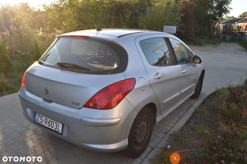 Peugeot 308 1.6 Premium - 4