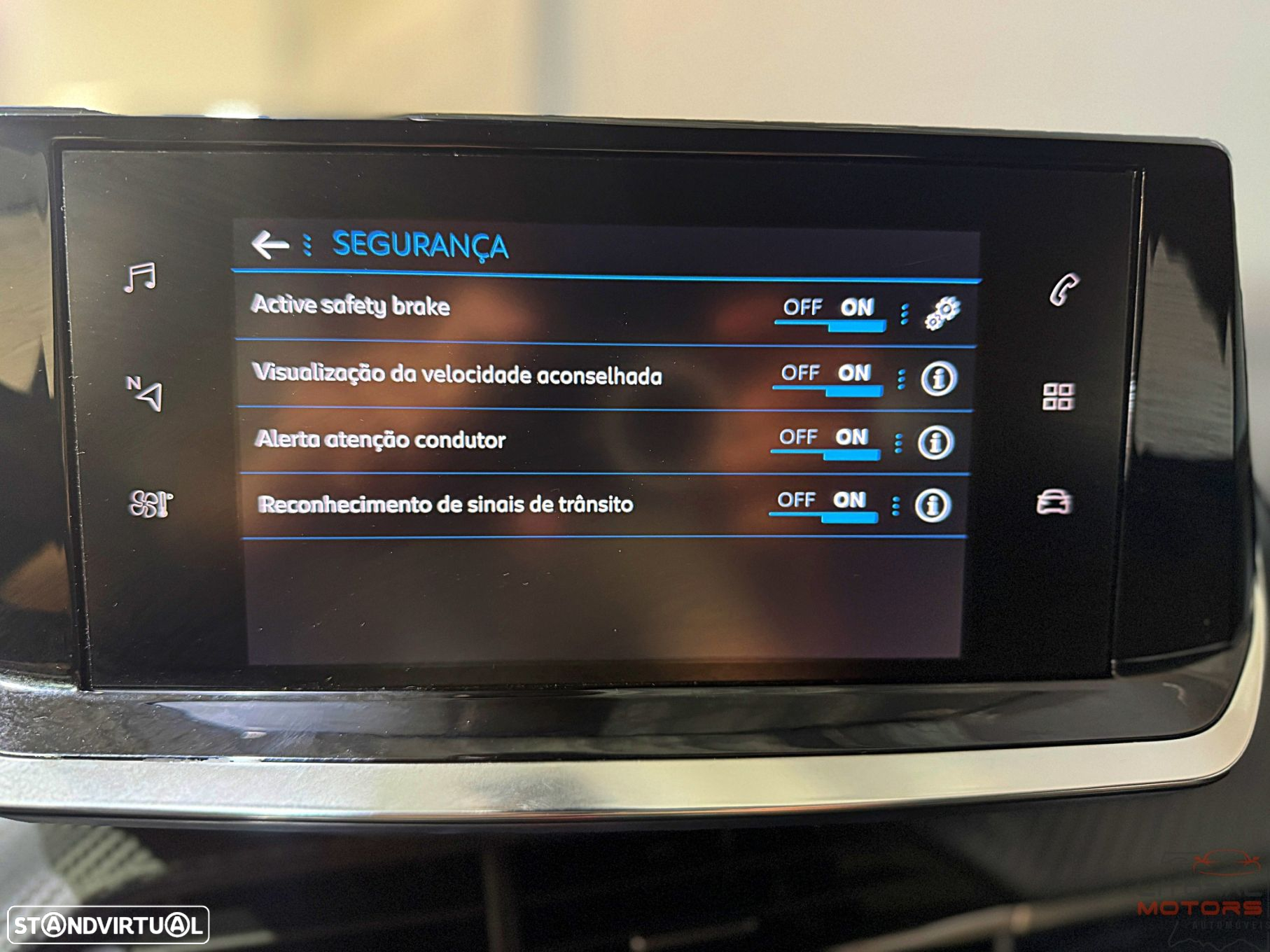 Peugeot 2008 1.2 PureTech Allure Pack - 33