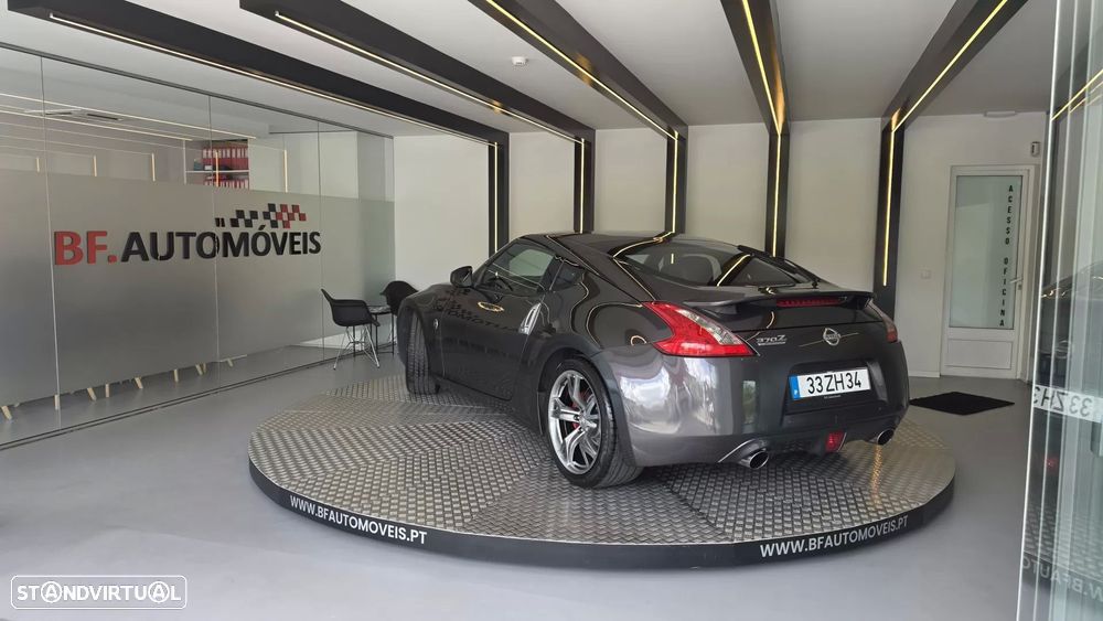 Nissan 370 Z Black Edition - 4