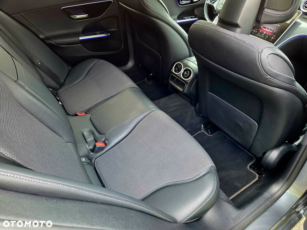 Mercedes-Benz Klasa C 220 d 9G-TRONIC - 36