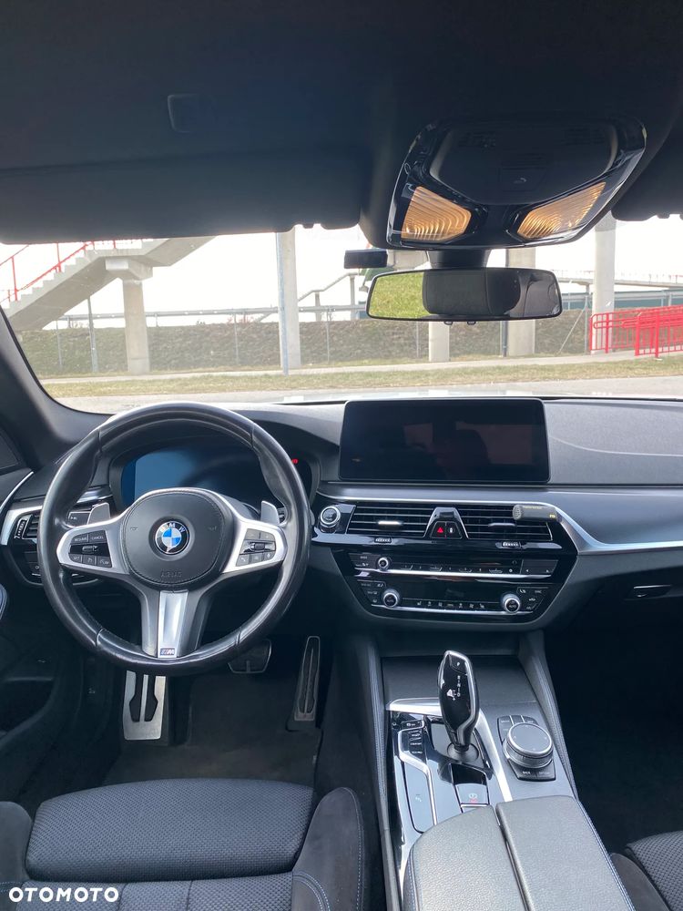BMW Seria 5 520d xDrive M Sport sport - 8
