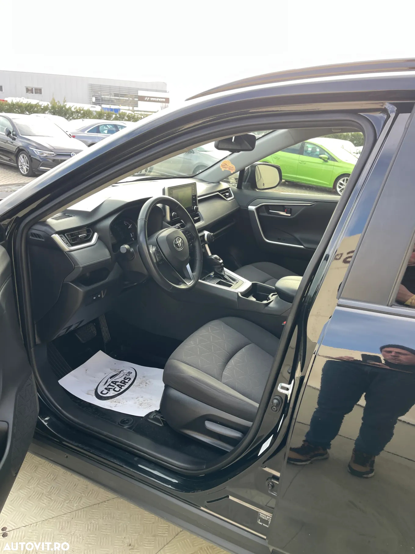 Toyota RAV4 - 28