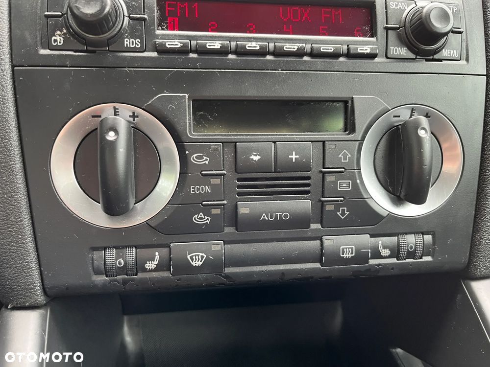 Audi A3 3-drzwiowe 1.6 Ambiente - 27