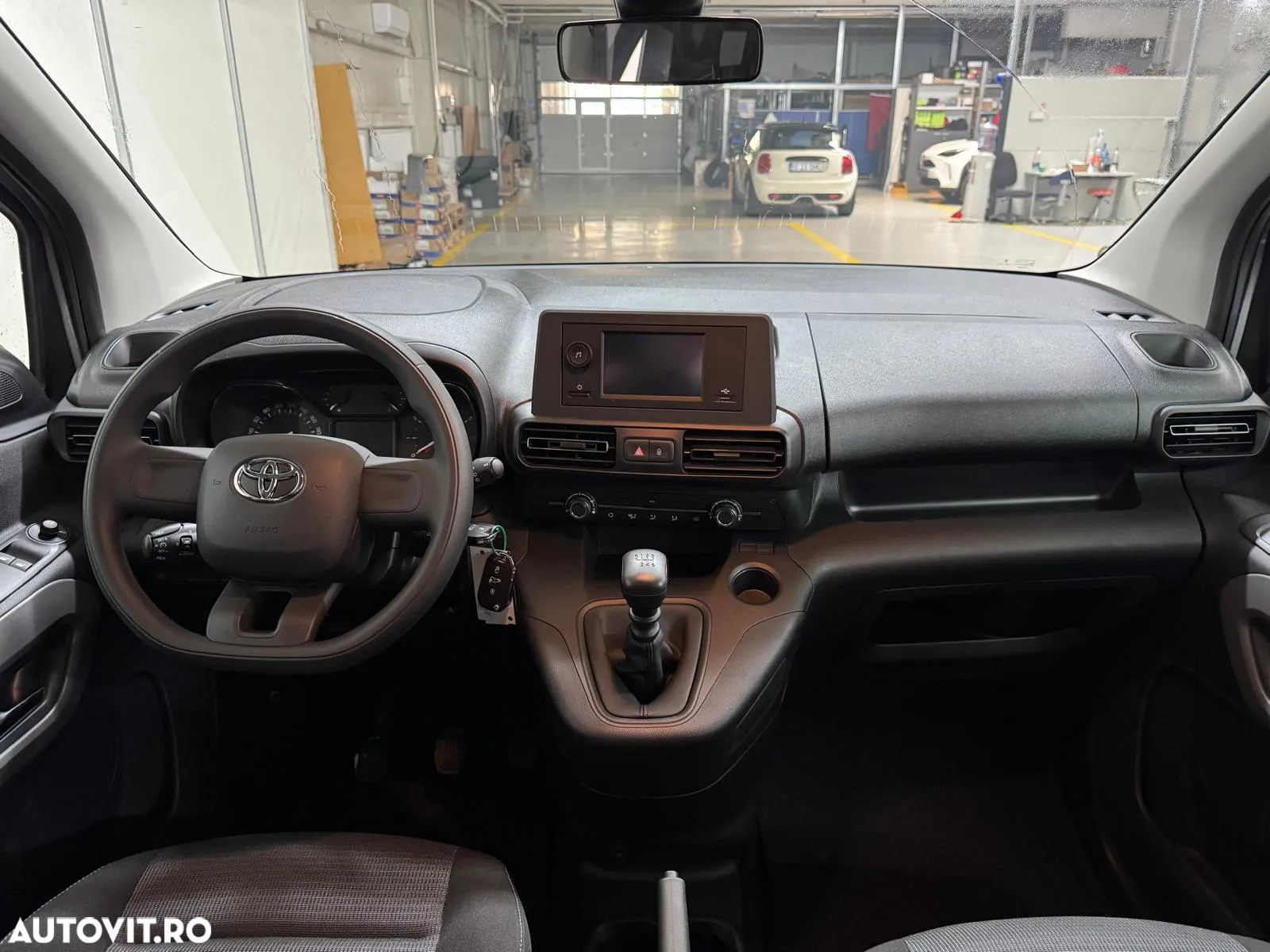 Toyota Proace City Verso 1.5 D-4D 100CP 6MT 4+1 L2H1 Family - 14