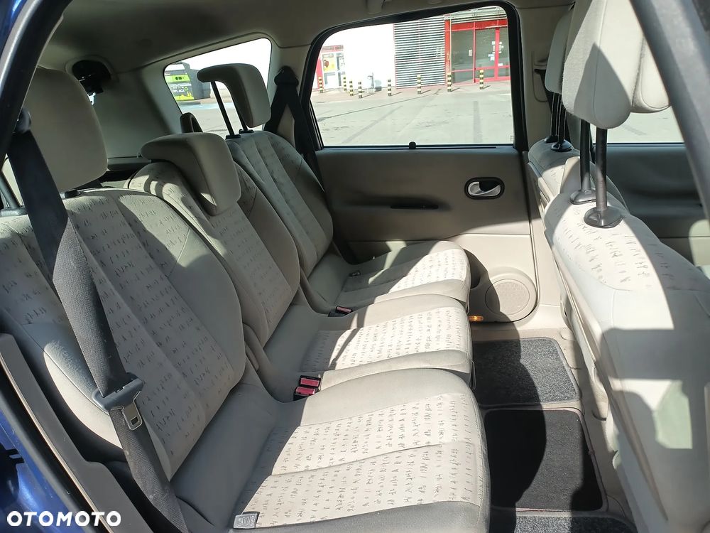 Renault Grand Scenic - 15