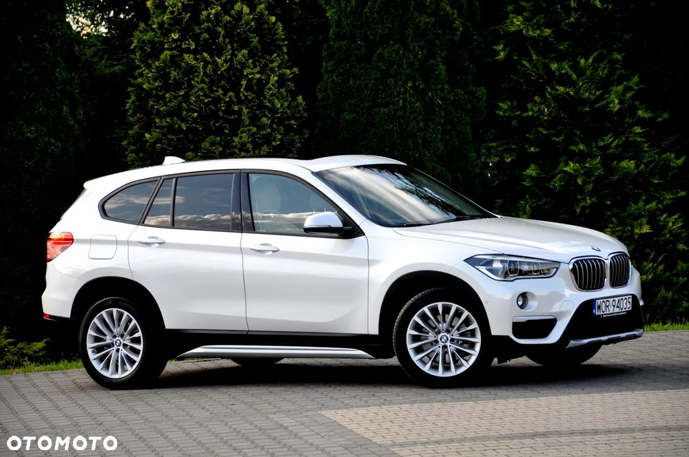 BMW X1 xDrive20d xLine - 6