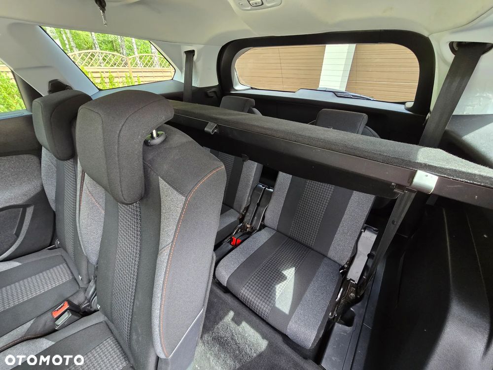 Peugeot 5008 - 9