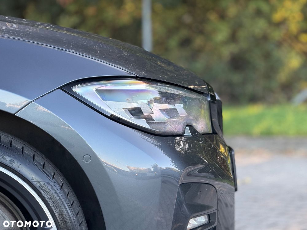 BMW Seria 3 330e xDrive M Sport - 25