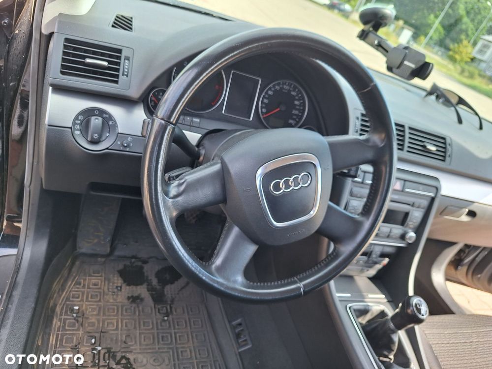 Audi A4 Avant 2.0 TDI e DPF Ambiente - 14