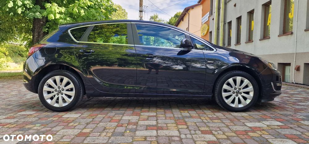 Opel Astra 1.4 Turbo Cosmo - 4