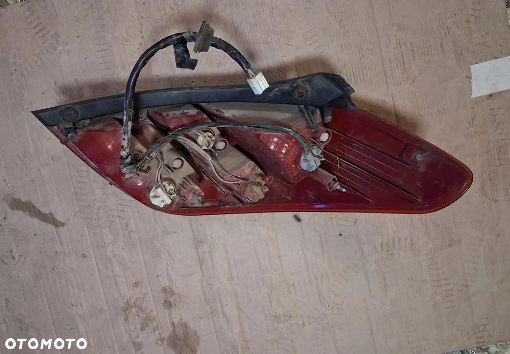 Lampa tył HYUNDAI I20 lewa OE - 2