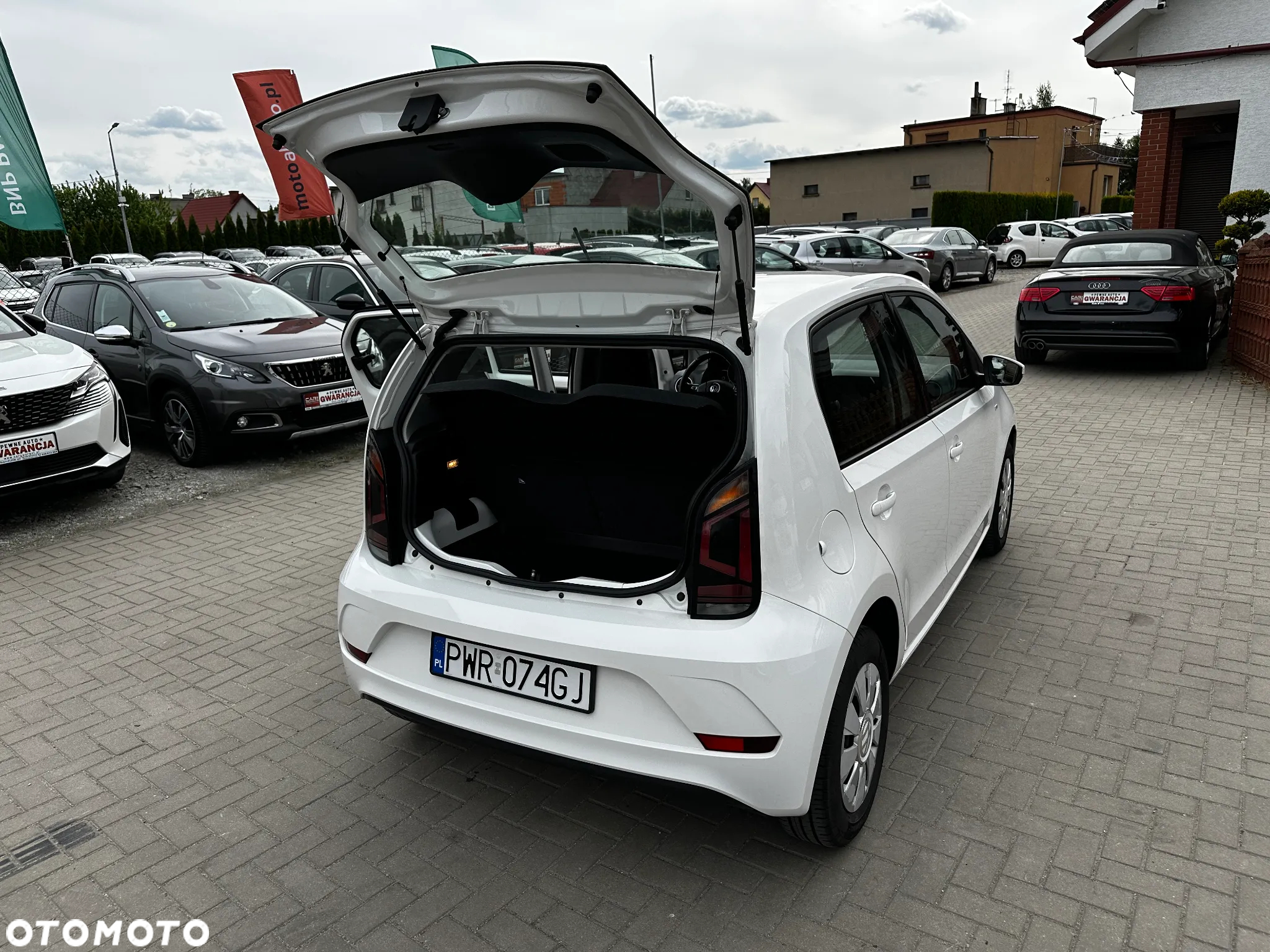 Volkswagen up! - 23
