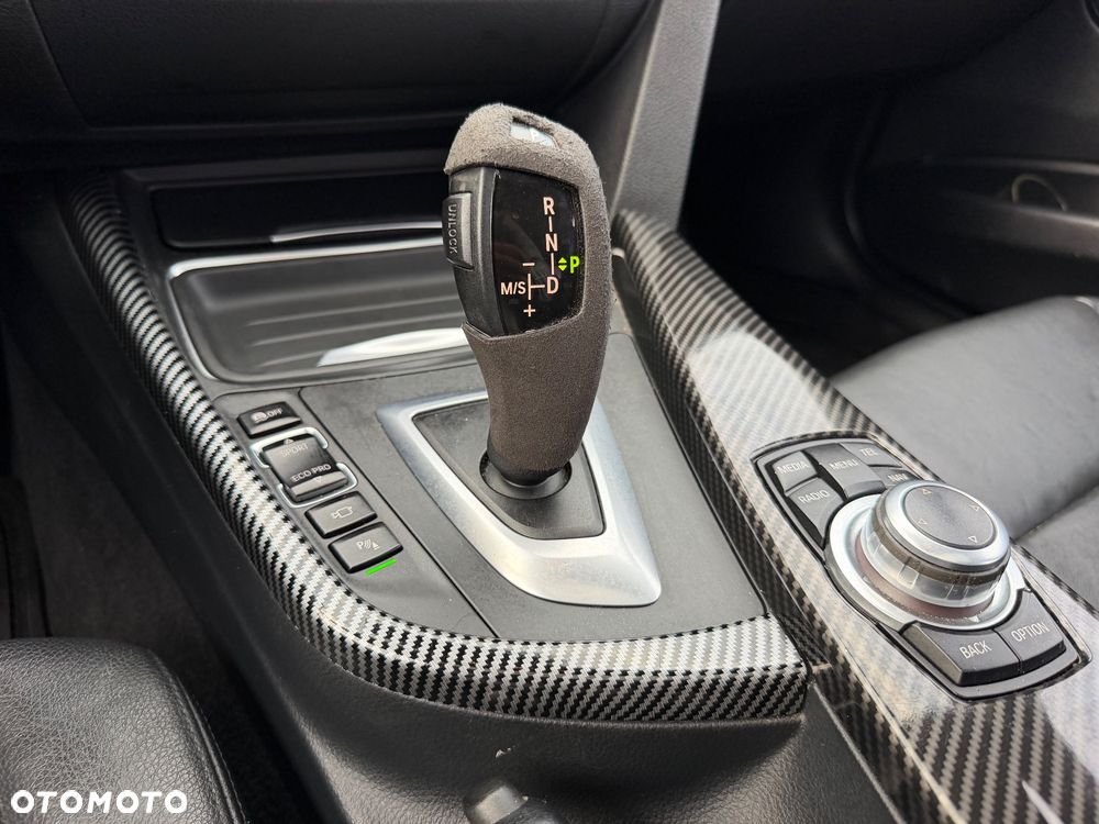 BMW Seria 3 - 34