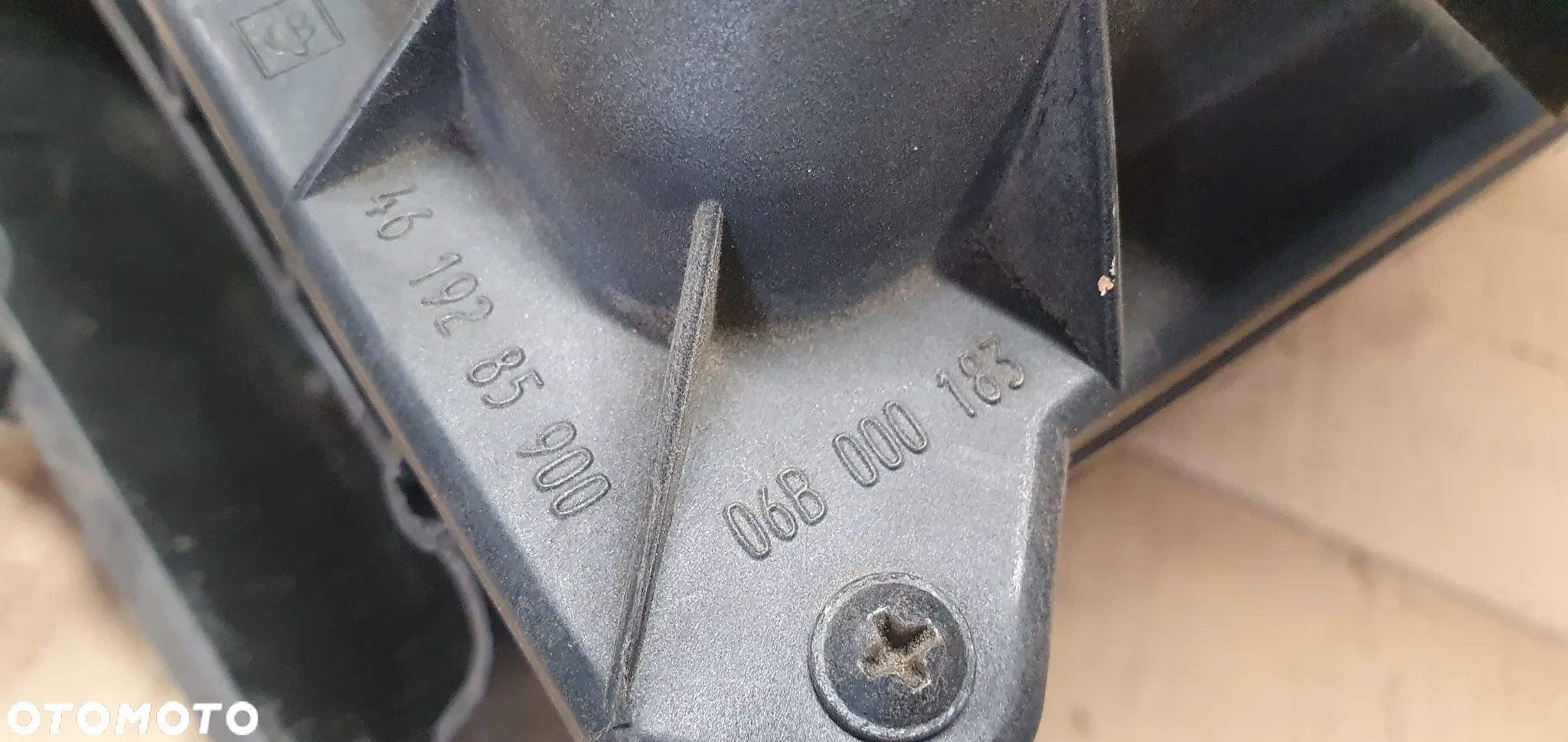 Obudowa filtra powietrza Audi A4 B6 2.0 06B133837R - 7