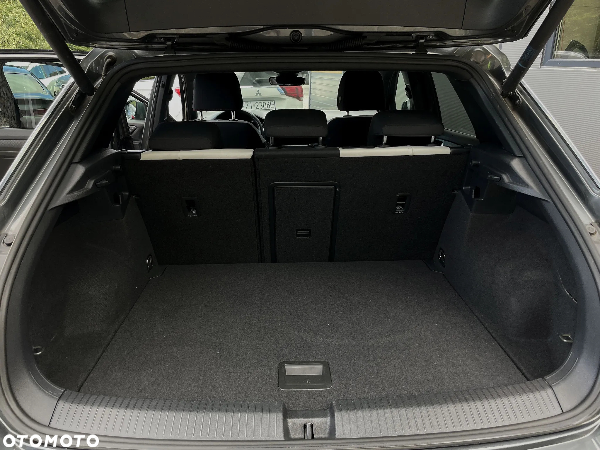 Volkswagen T-Roc 2.0 TDI SCR DSG Style - 35