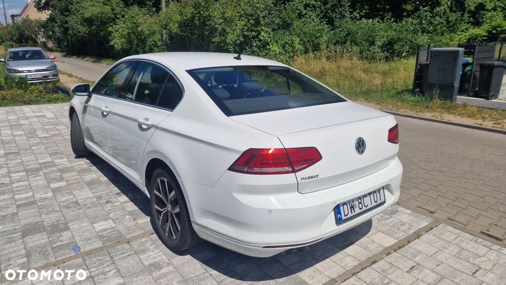 Volkswagen Passat 2.0 TDI BMT Comfortline - 15