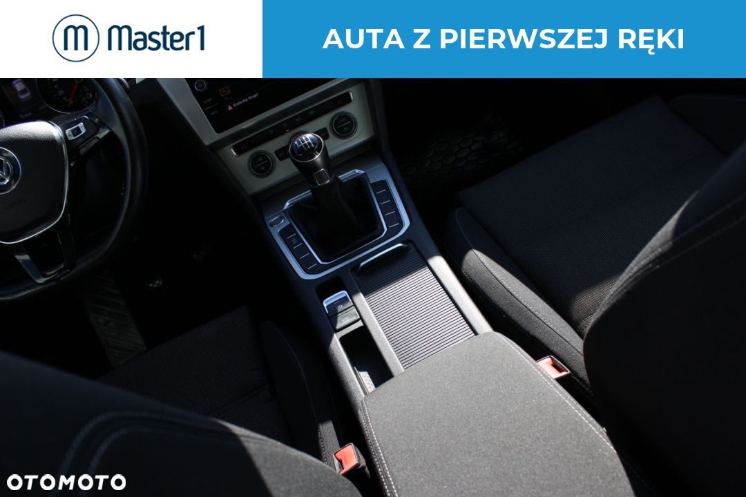 Volkswagen Passat 2.0 TDI SCR Comfortline - 14