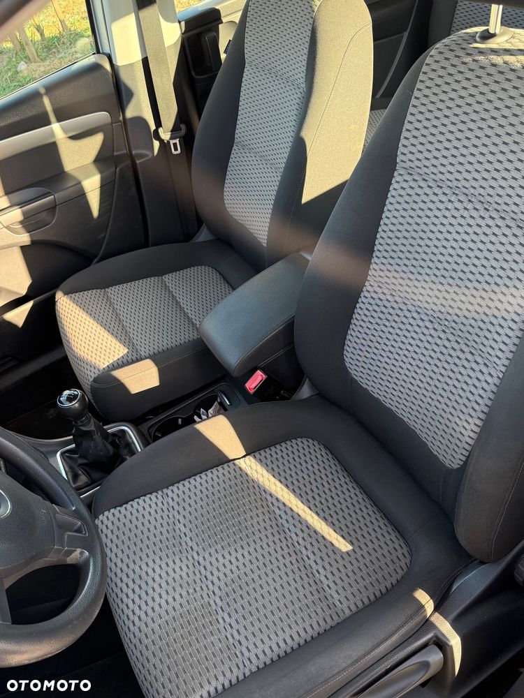 Volkswagen Sharan - 11