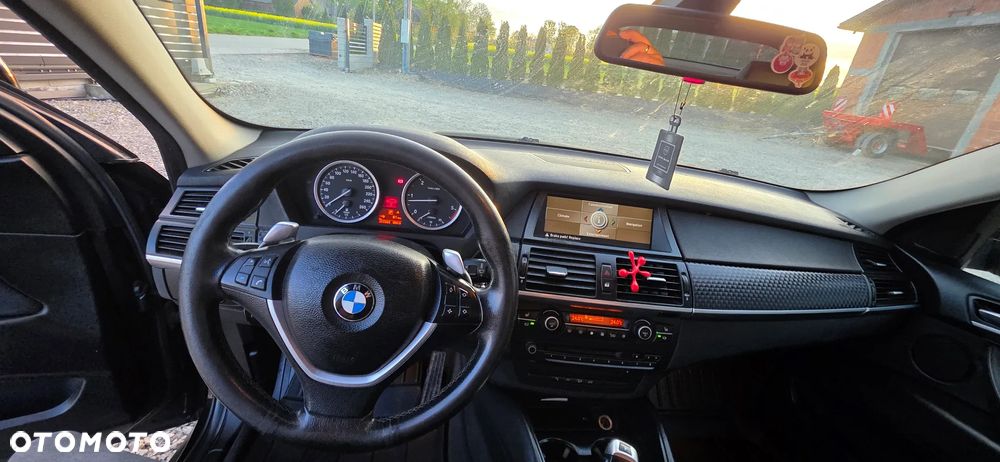 BMW X6 xDrive30d - 17