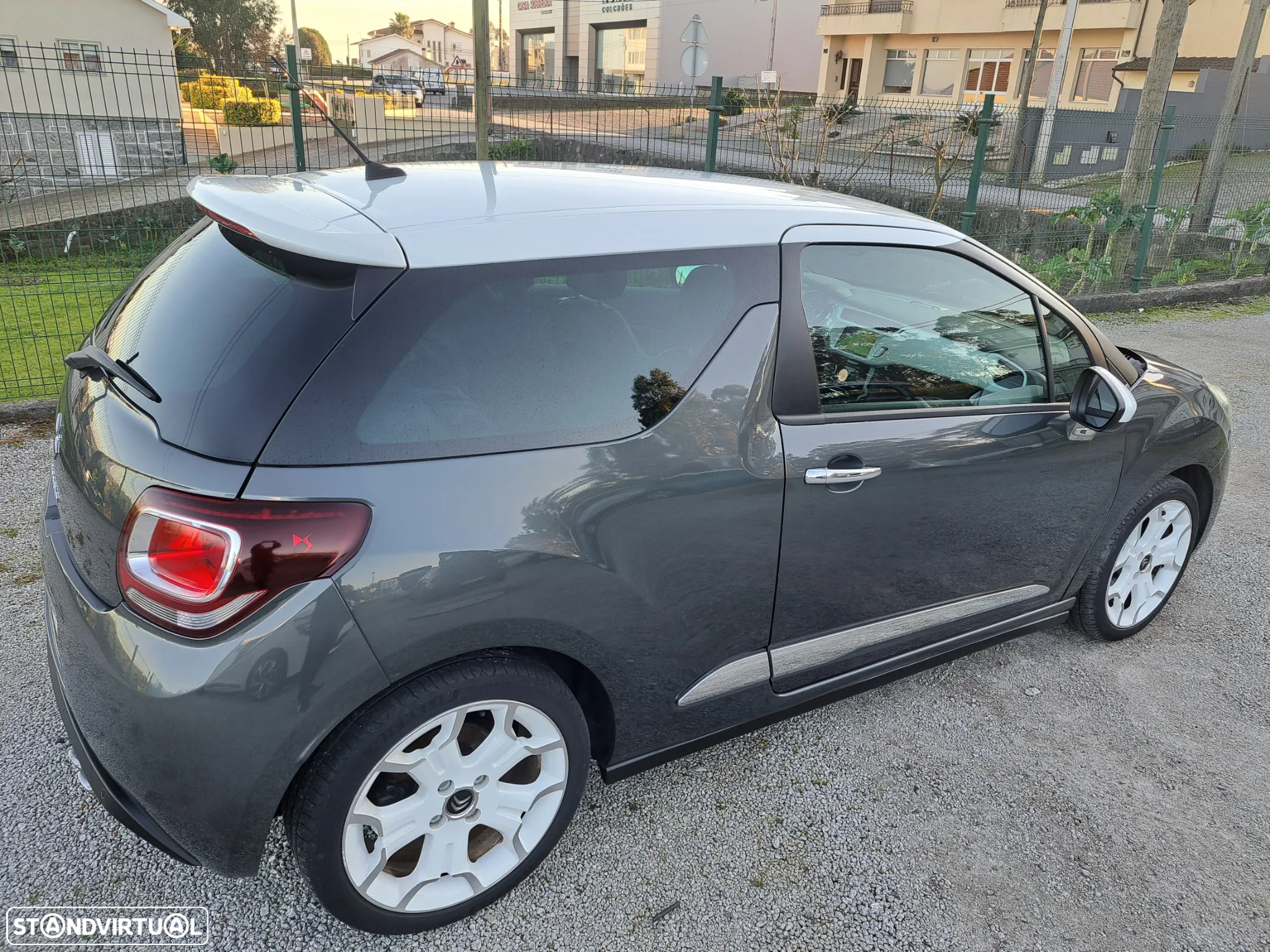 Citroën DS3 1.6 HDi Airdream Sport Chic - 8