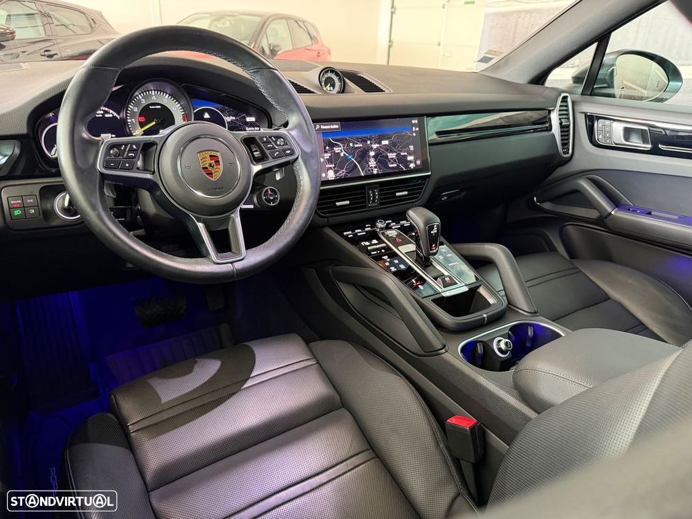 Porsche Cayenne Coupé E-Hybrid Platinum Edition - 17