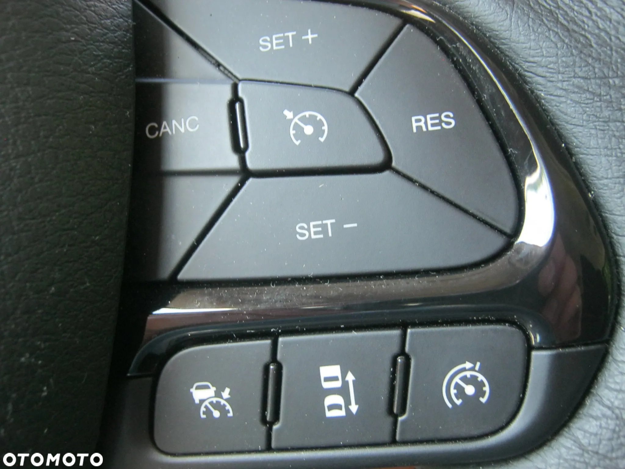 Jeep Renegade - 24